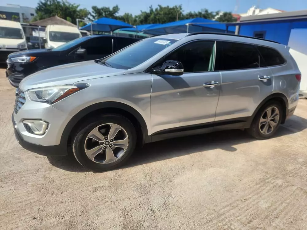 Hyundai Santa FE   - 2014