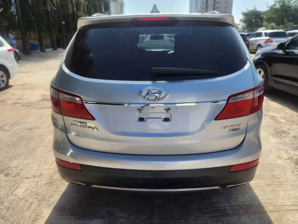 Hyundai Santa FE   - 2014