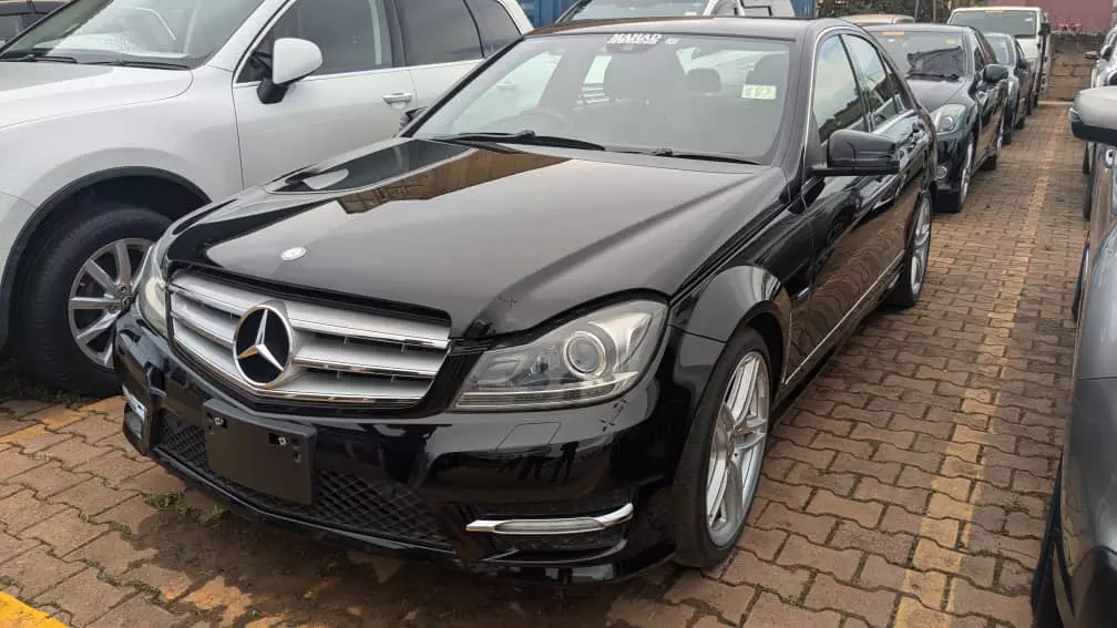 Mercedes-Benz C 200   - 2011