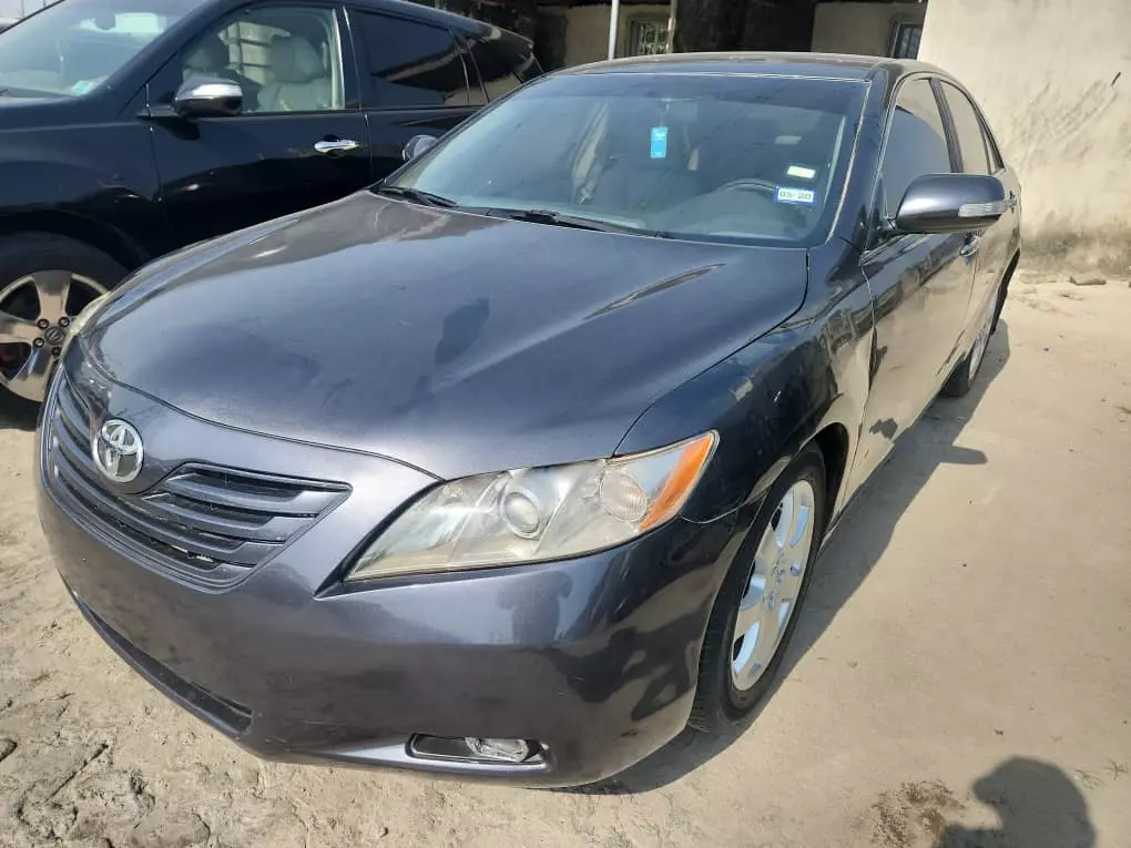 Toyota Camry   - 2007