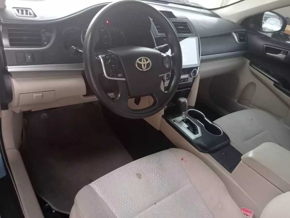 Toyota camry   - 2014