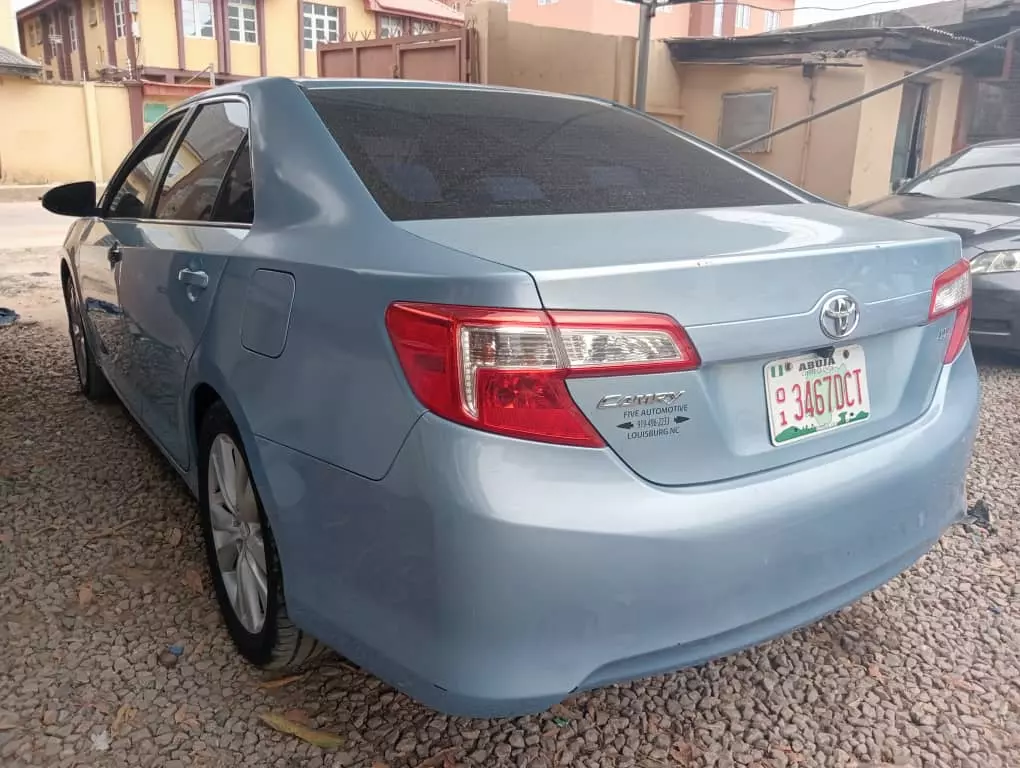 Toyota camry   - 2014