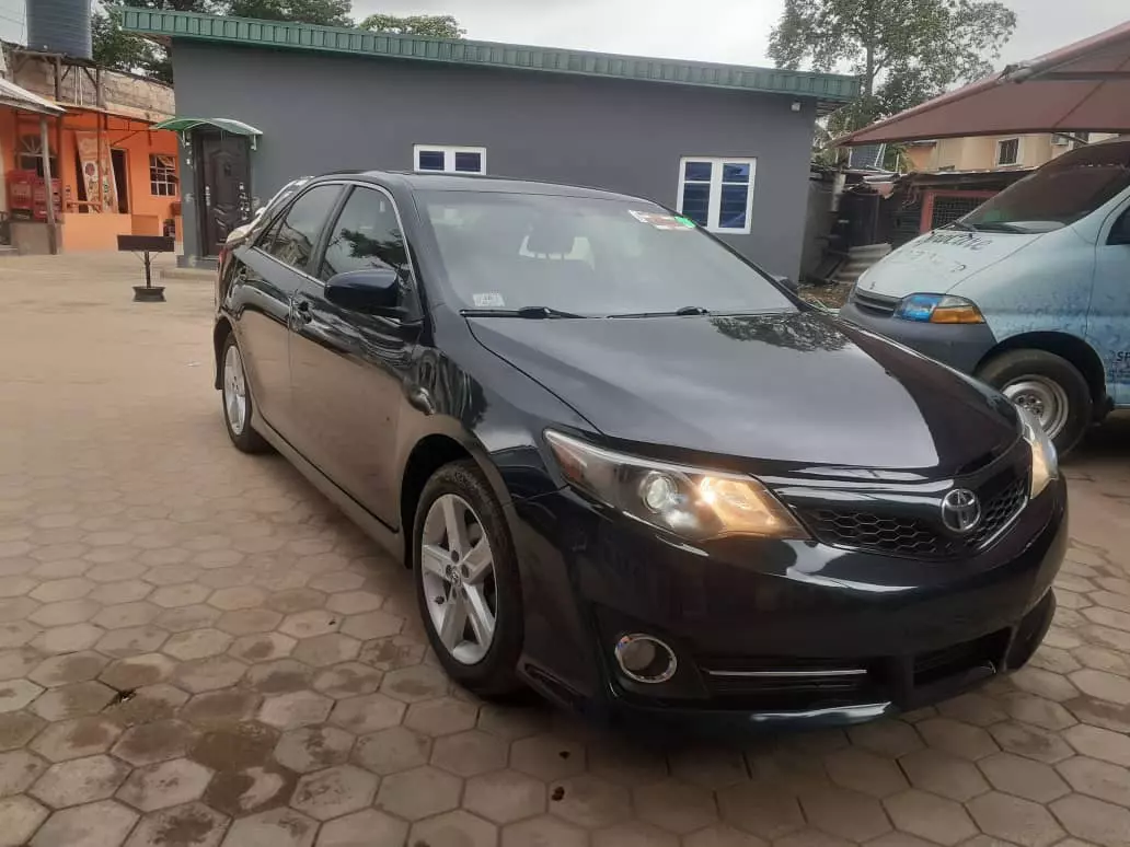 Toyota Camry - 2013