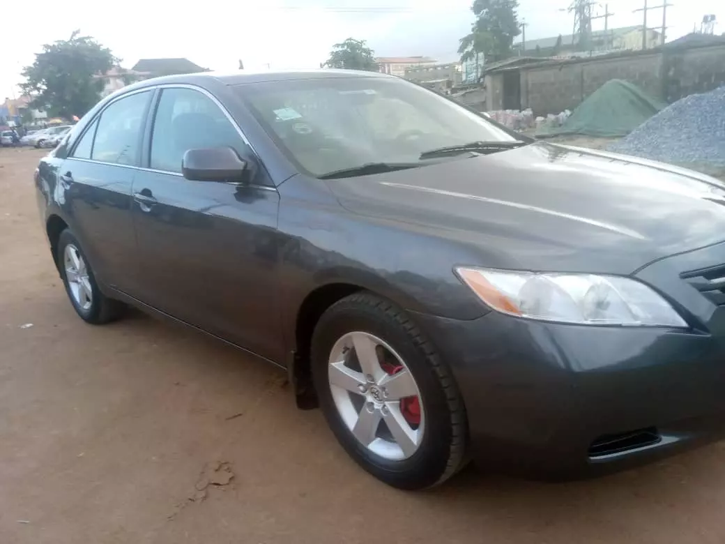 Toyota Camry - 2007