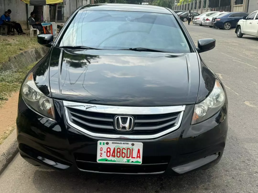 Honda Accord   - 2011