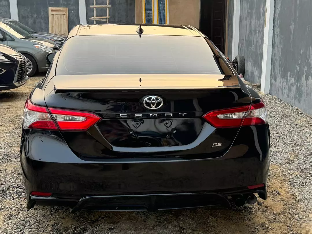 Toyota Camry   - 2019