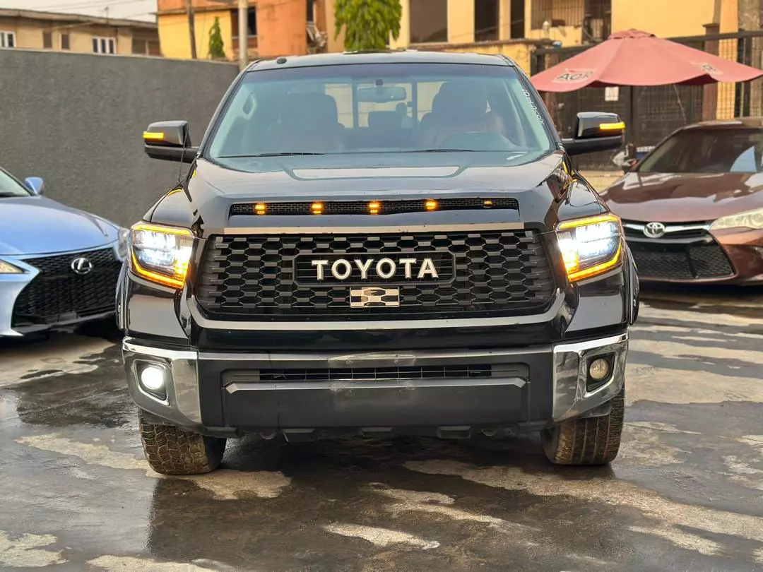 Toyota Tundra   - 2015