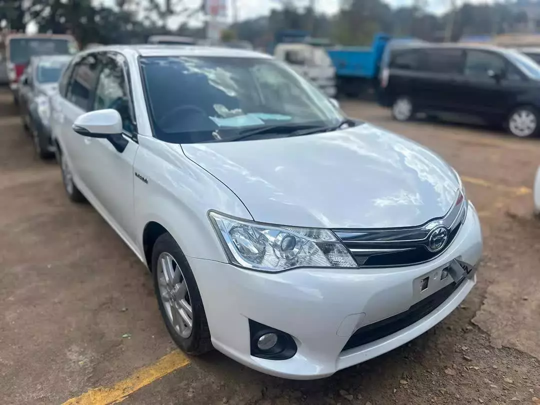 Toyota Fielder hybrid