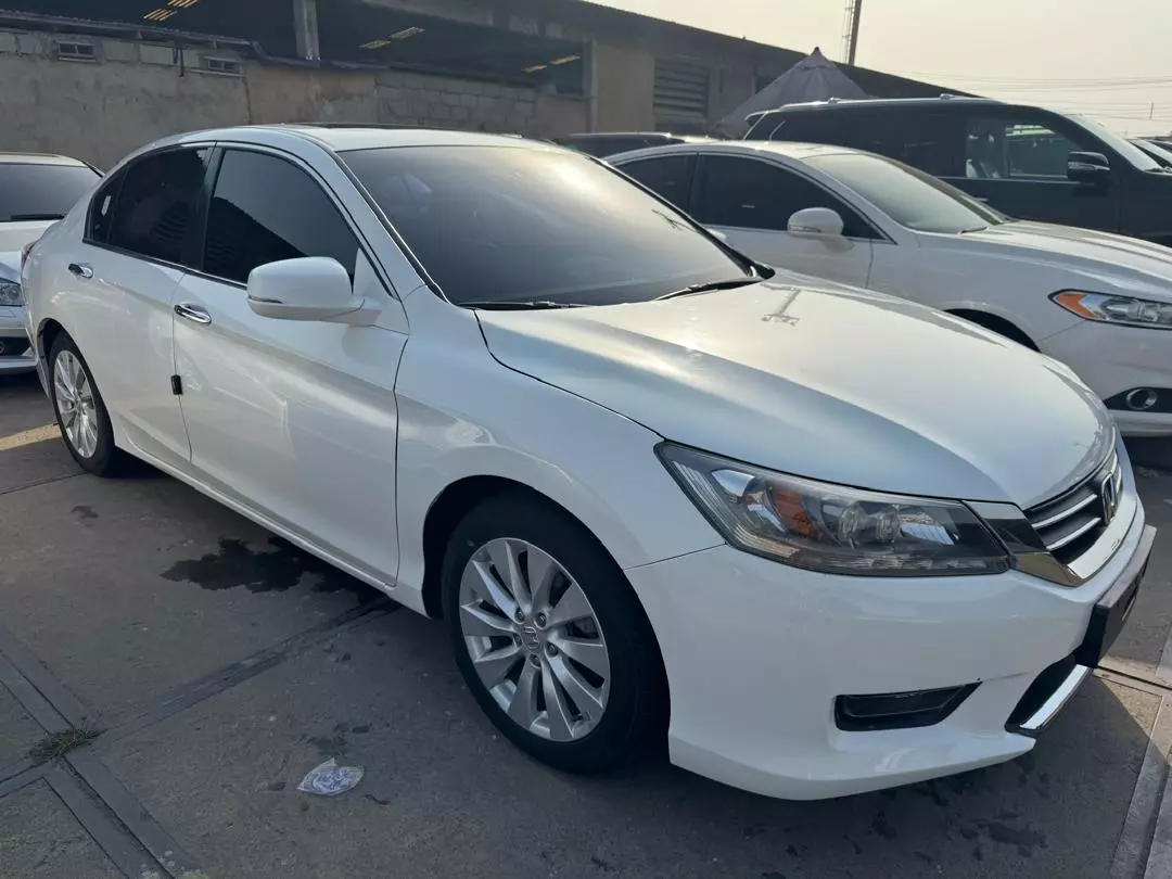 Honda Accord   - 2015