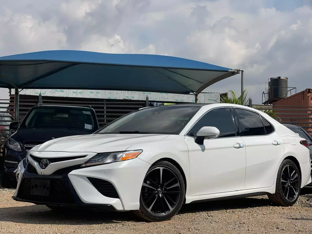 Toyota camry   - 2018