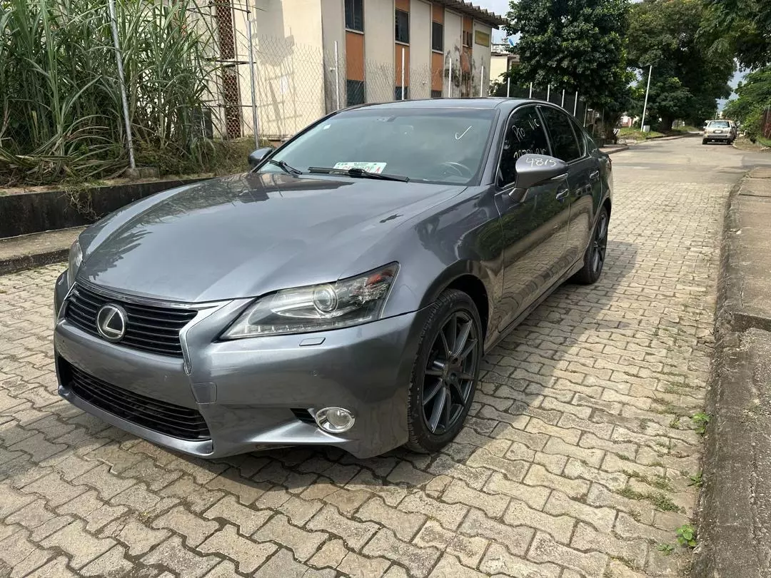 Lexus GS   - 2015