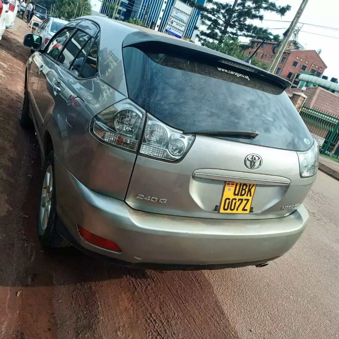 Toyota Harrier   - 2009