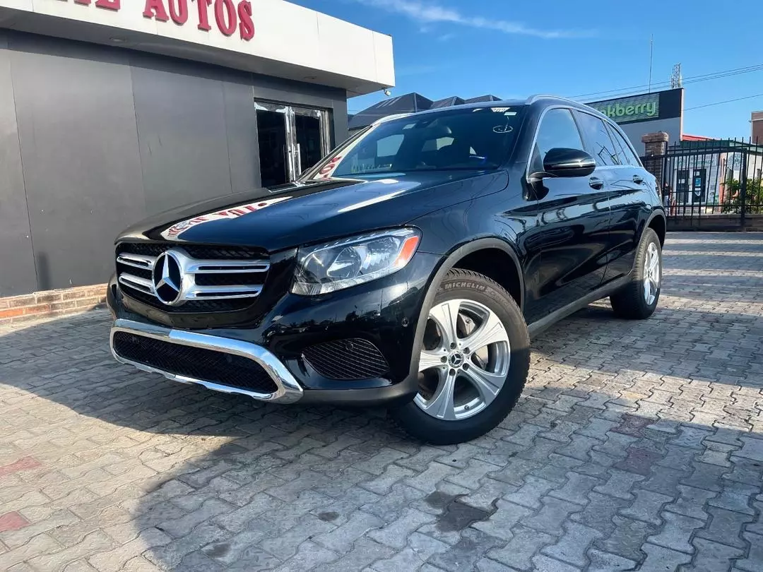 Mercedes-Benz GLC 300   - 2017