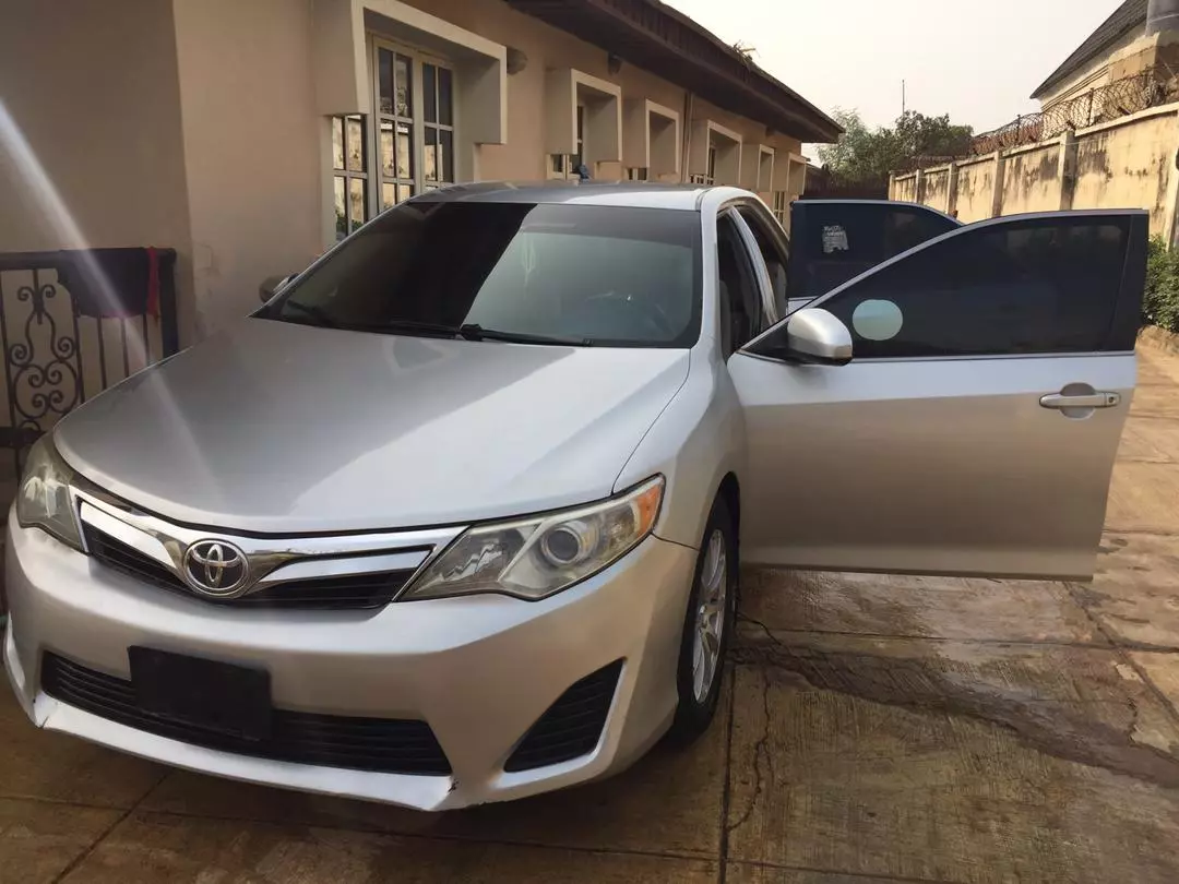 Toyota Camry   - 2012