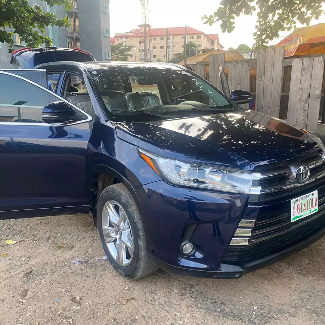 Toyota Highlander   - 2016