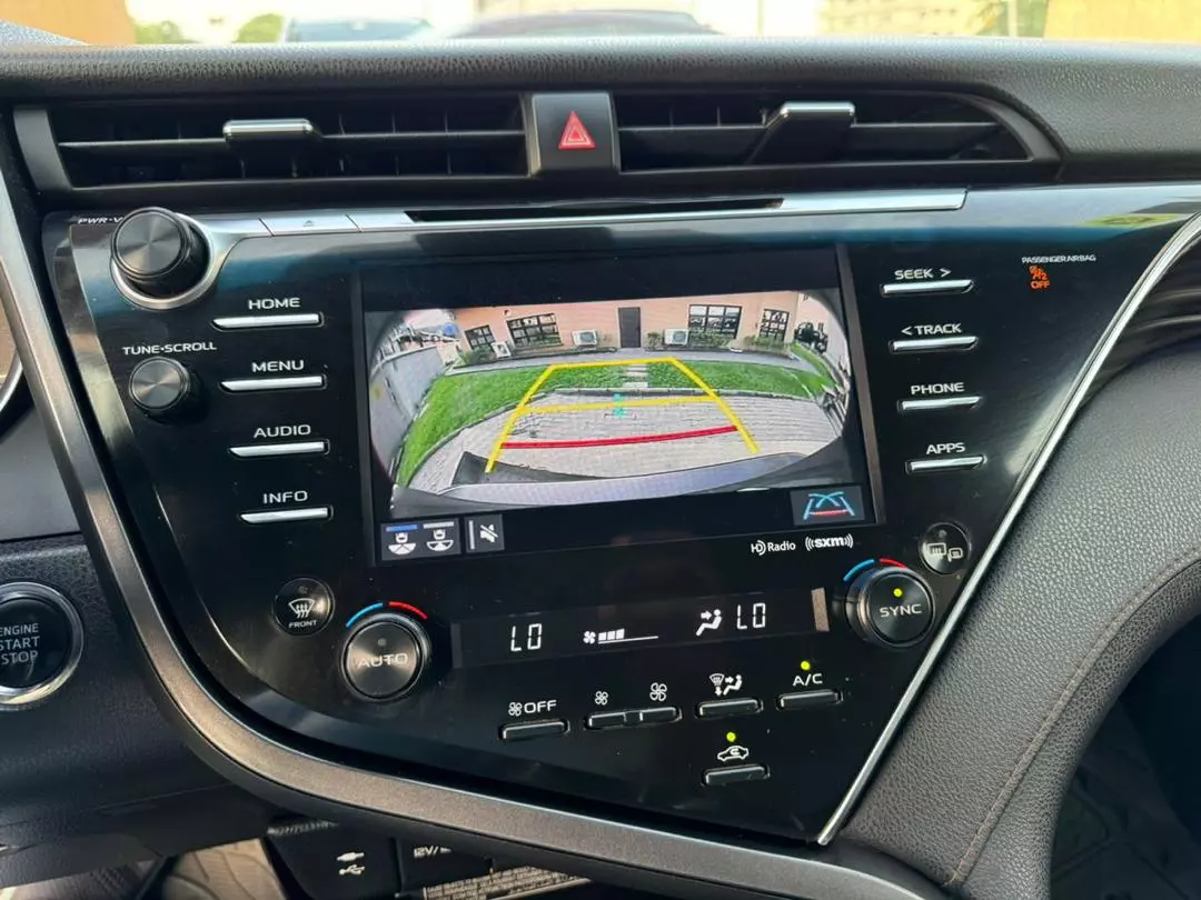 Toyota Camry   - 2018