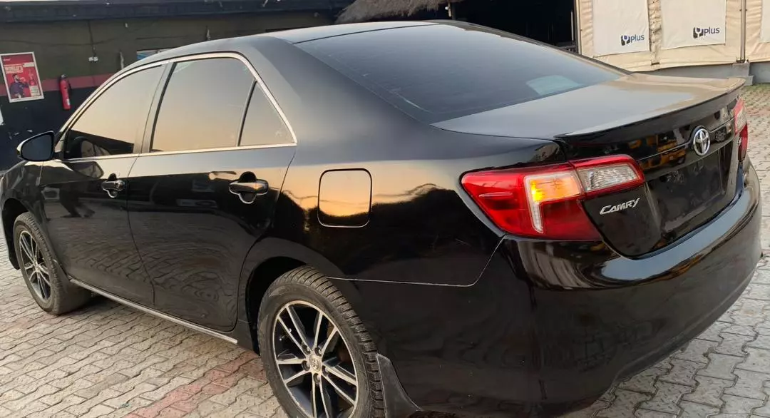 Toyota Camry   - 2012