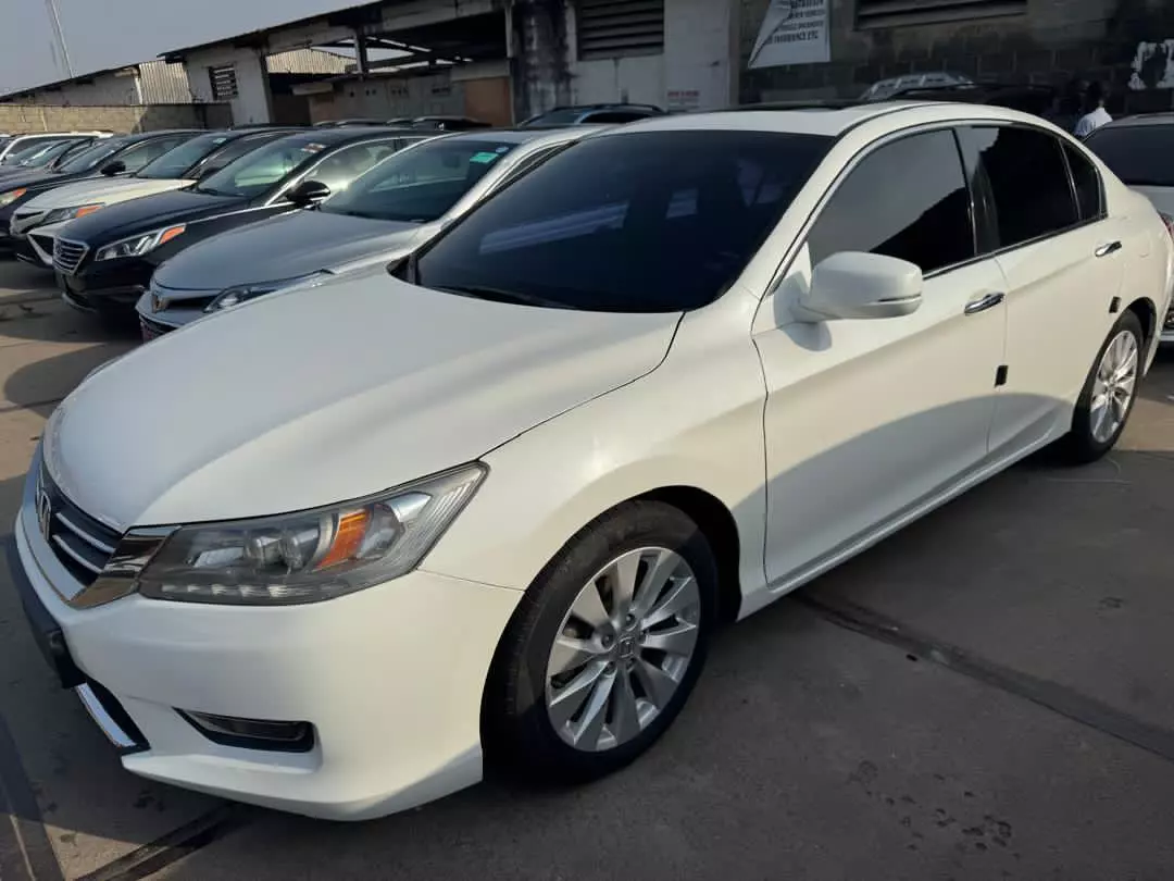 Honda Accord   - 2015