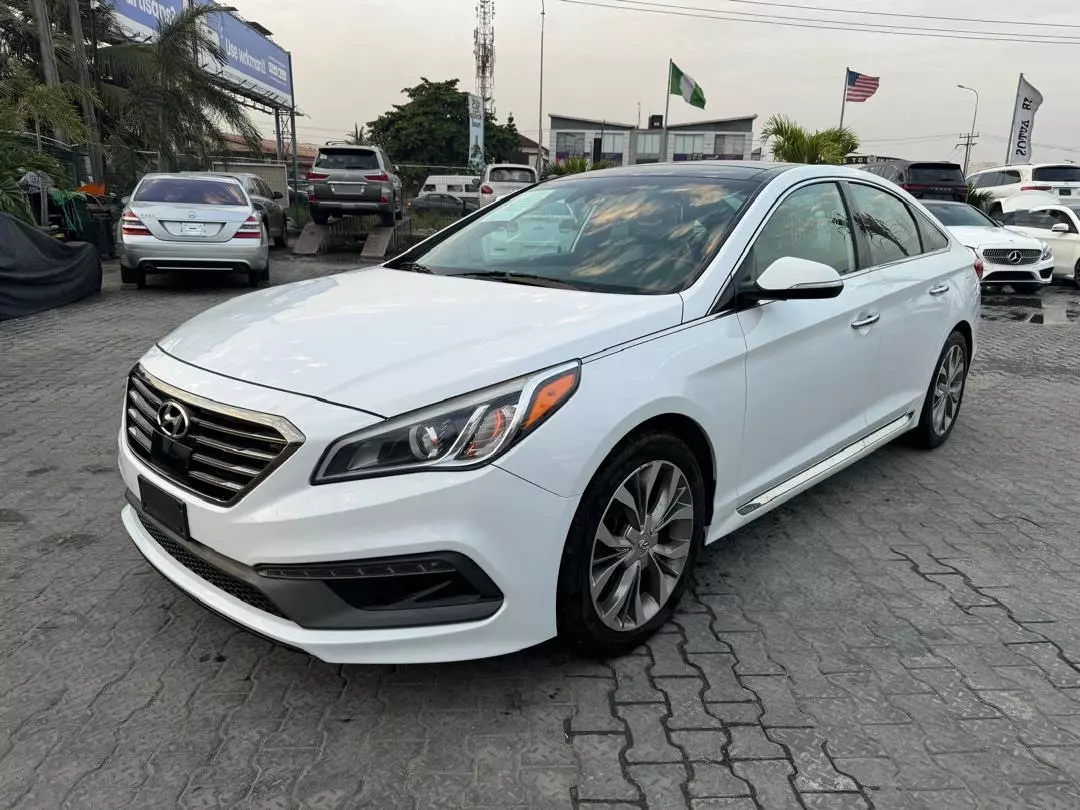 Hyundai Sonata   - 2015