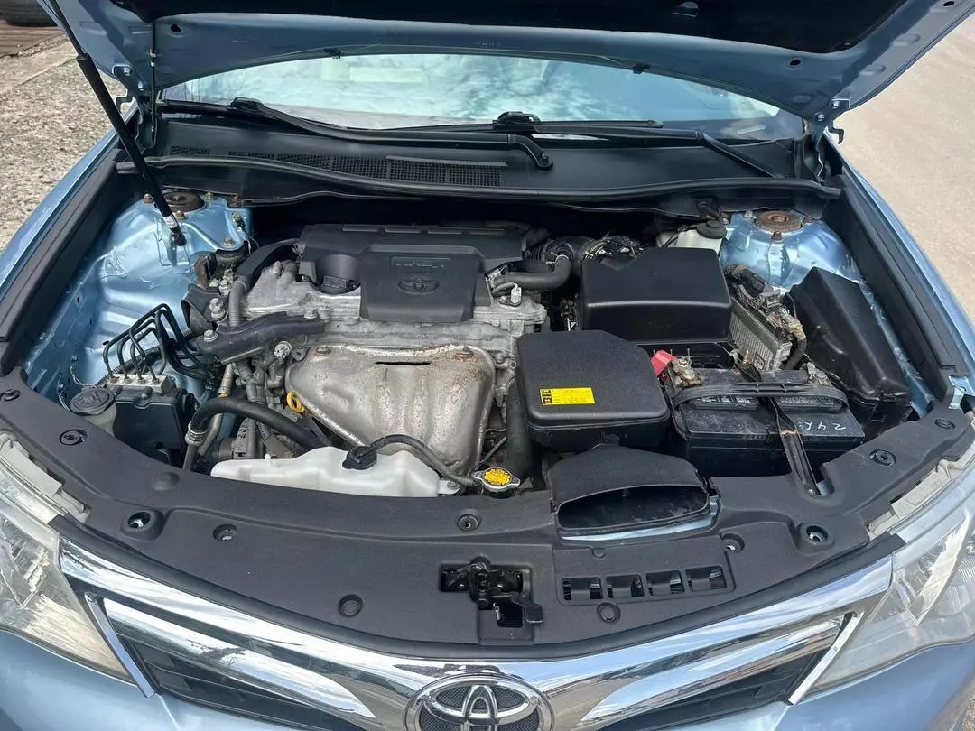 Toyota Camry   - 2012