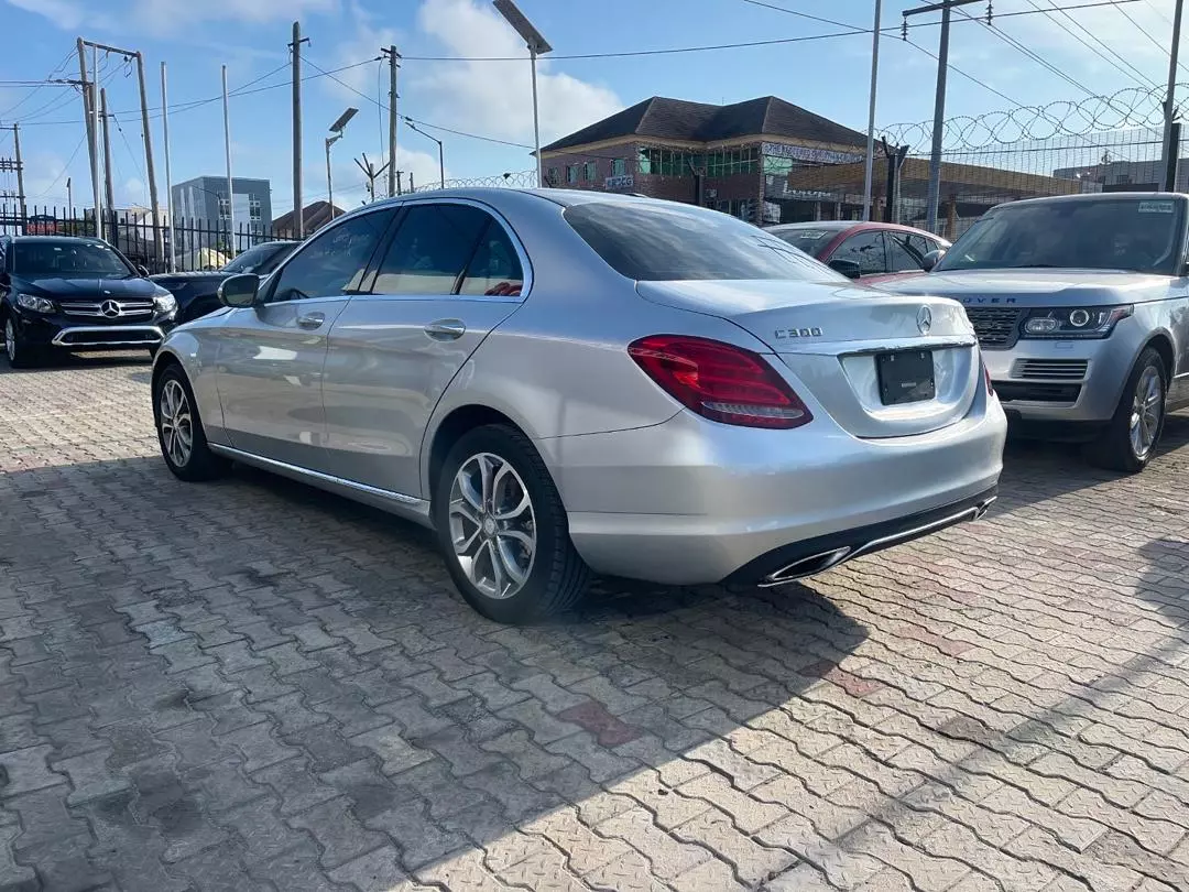 Mercedes-Benz C 300   - 2015