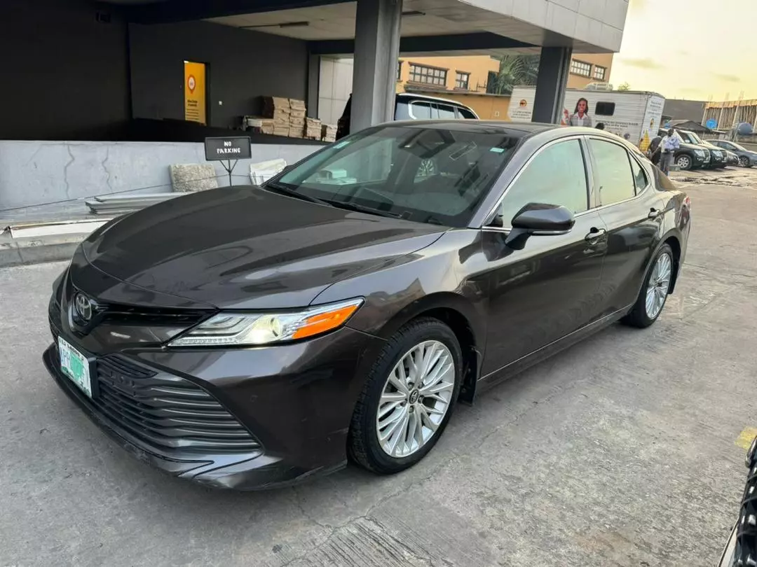 Toyota Camry   - 2018