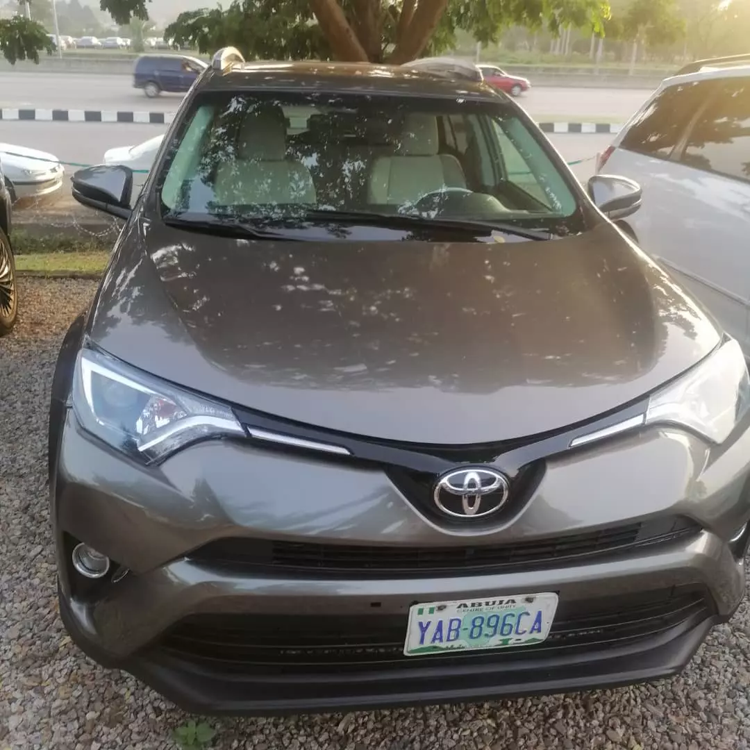 Toyota RAV4   - 2014