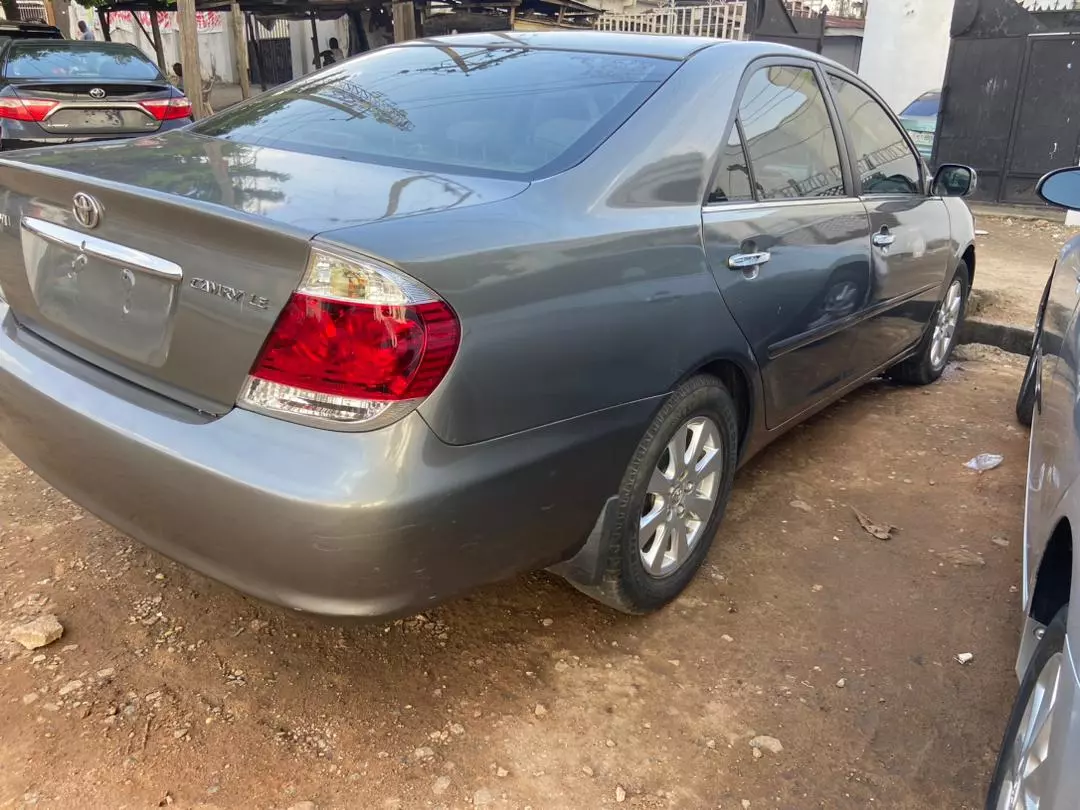 Toyota camry   - 2006