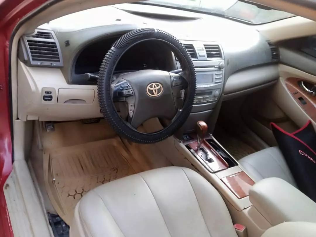 Toyota Camry   - 2008