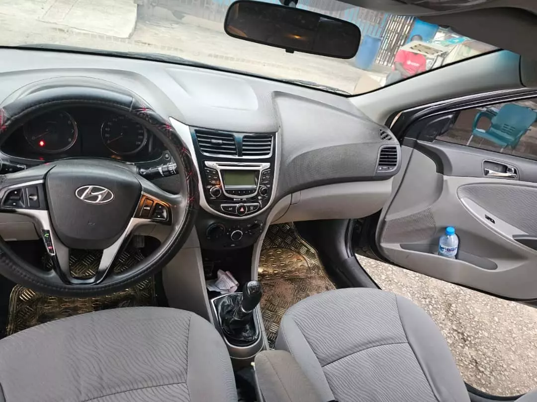 Hyundai Accent   - 2013