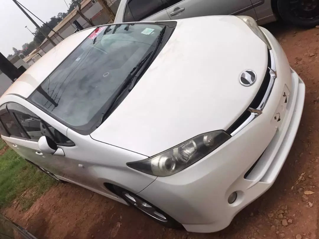 Toyota Wish   - 2009