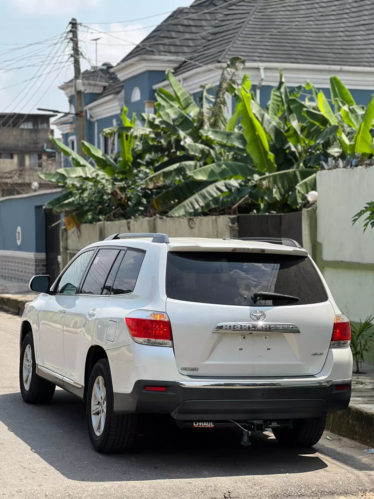 Toyota Highlander   - 2011