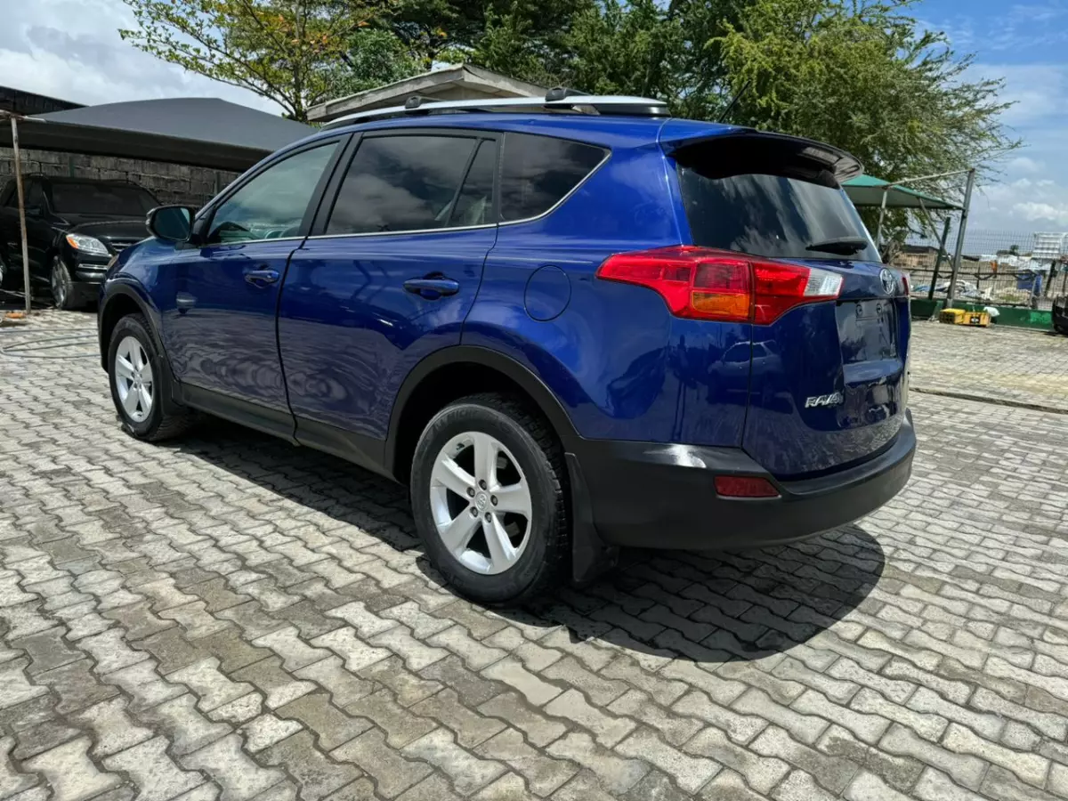 Toyota RAV4   - 2014