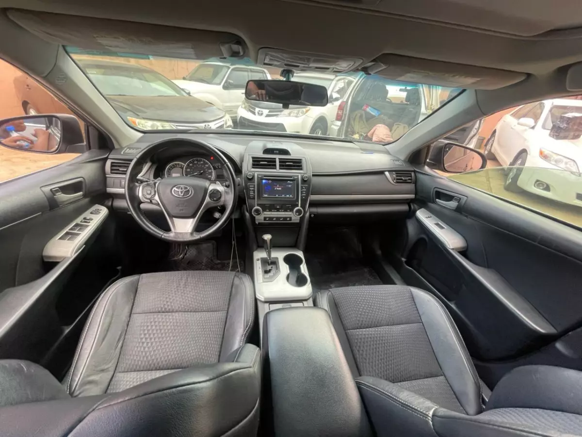 Toyota Camry   - 2014