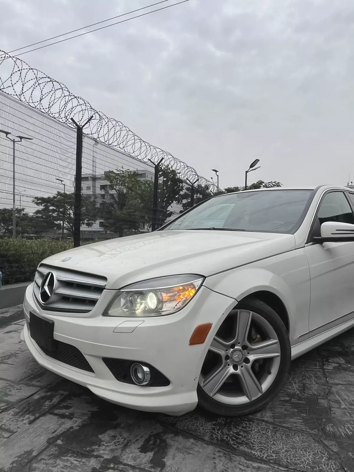 Mercedes-Benz C-class   - 2010