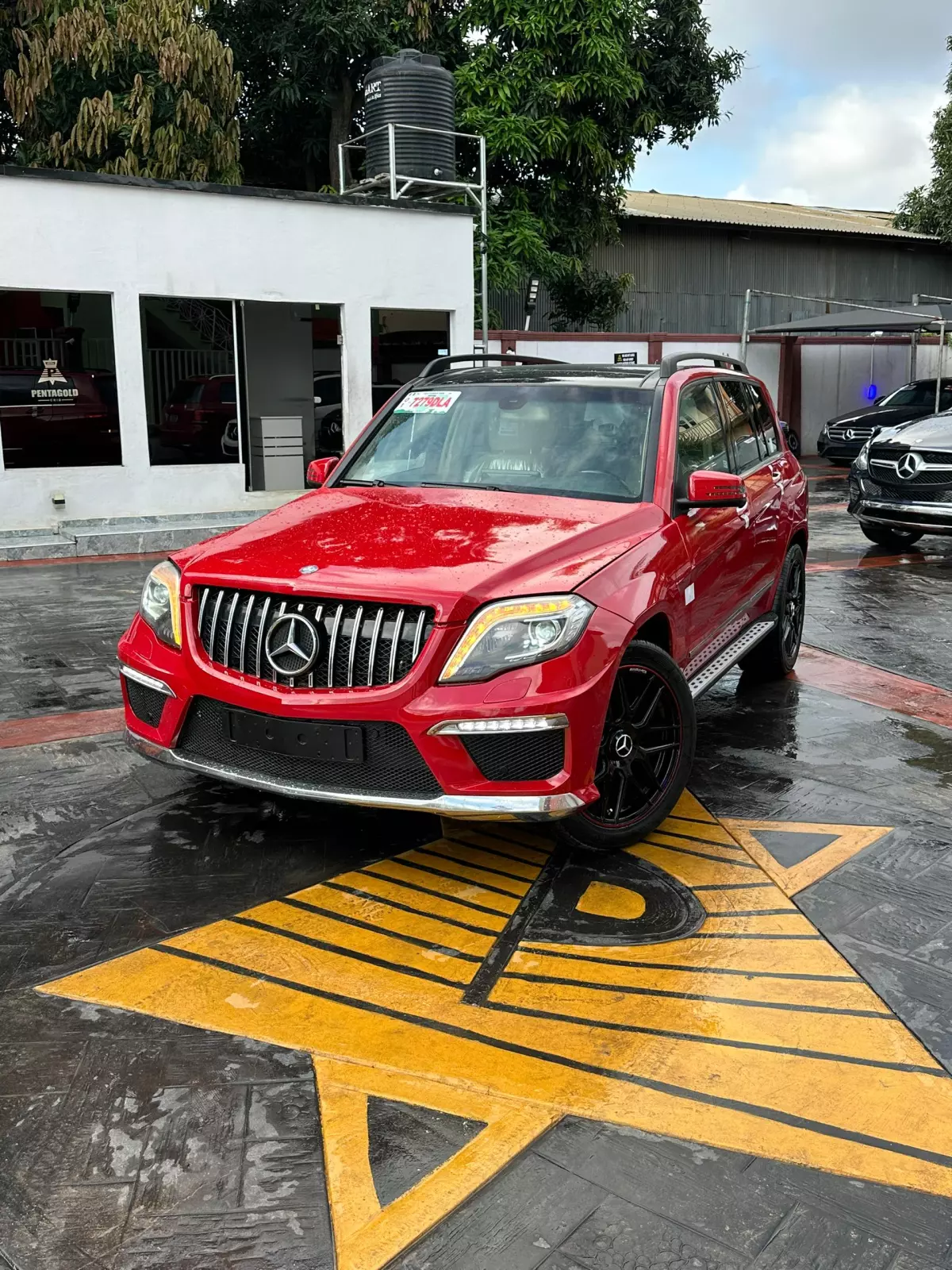 Mercedes-Benz GLK 350   - 2012