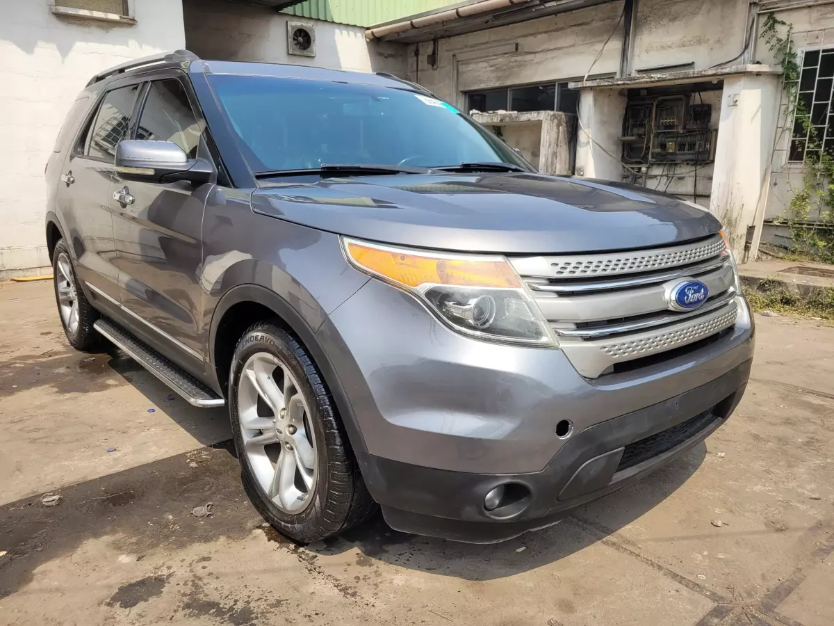 Ford Explorer   - 2013