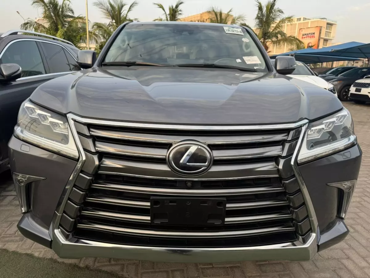 Lexus LX