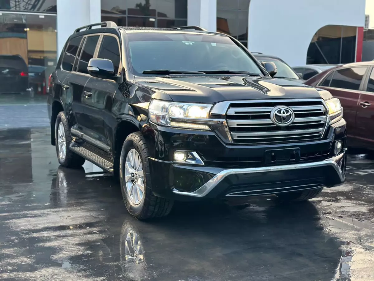 Toyota Land Cruiser   - 2017