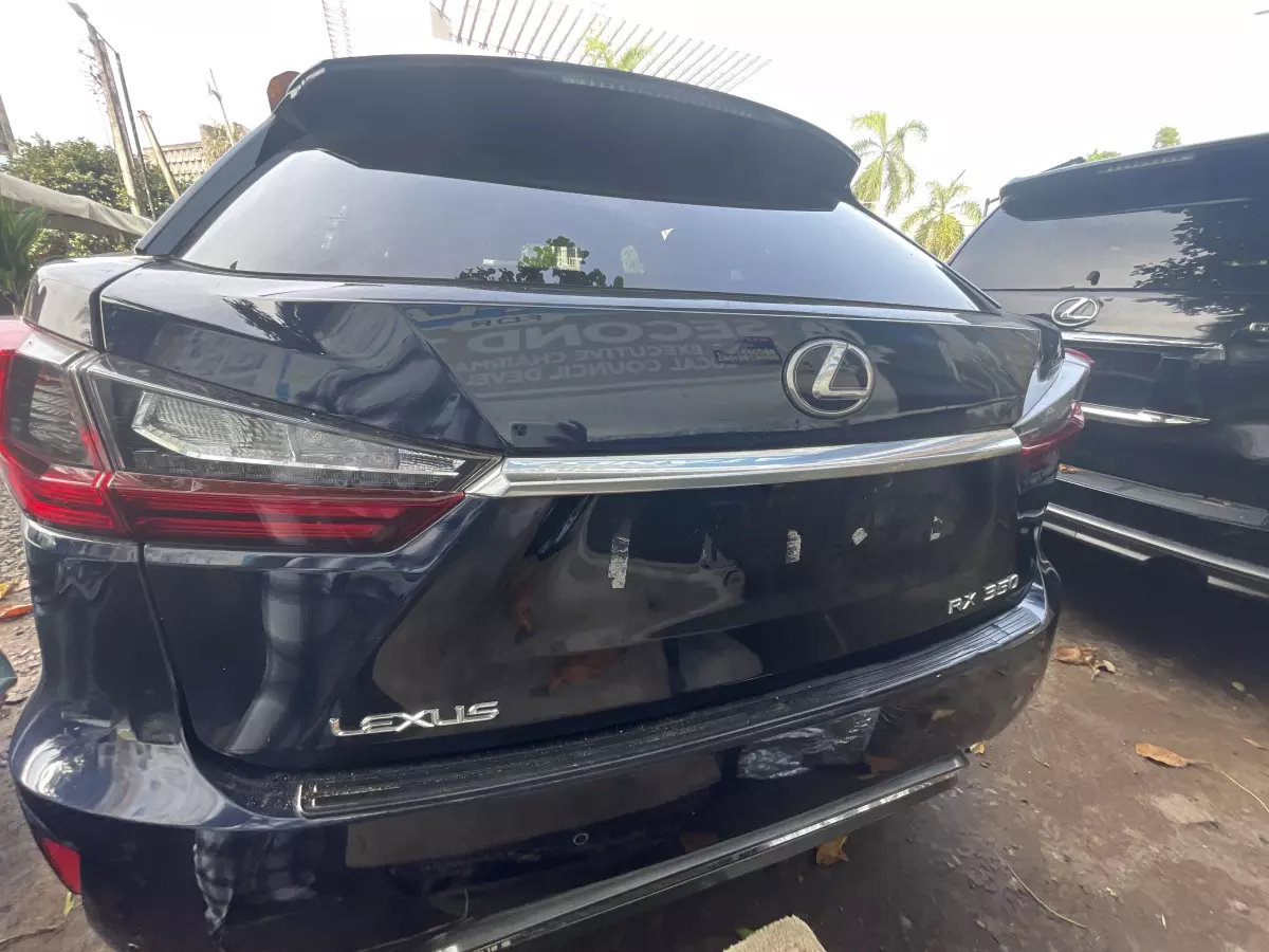 Lexus RX   - 2019