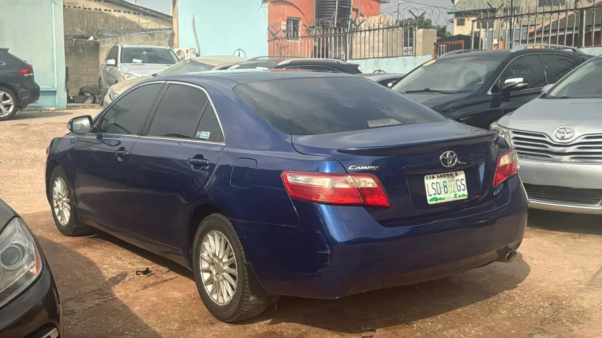 Toyota Camry   - 2008