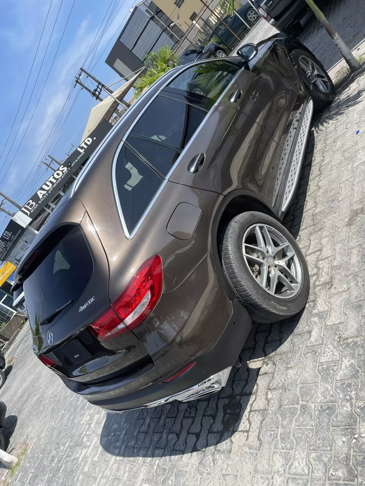 Mercedes-Benz GLC 300   - 2016