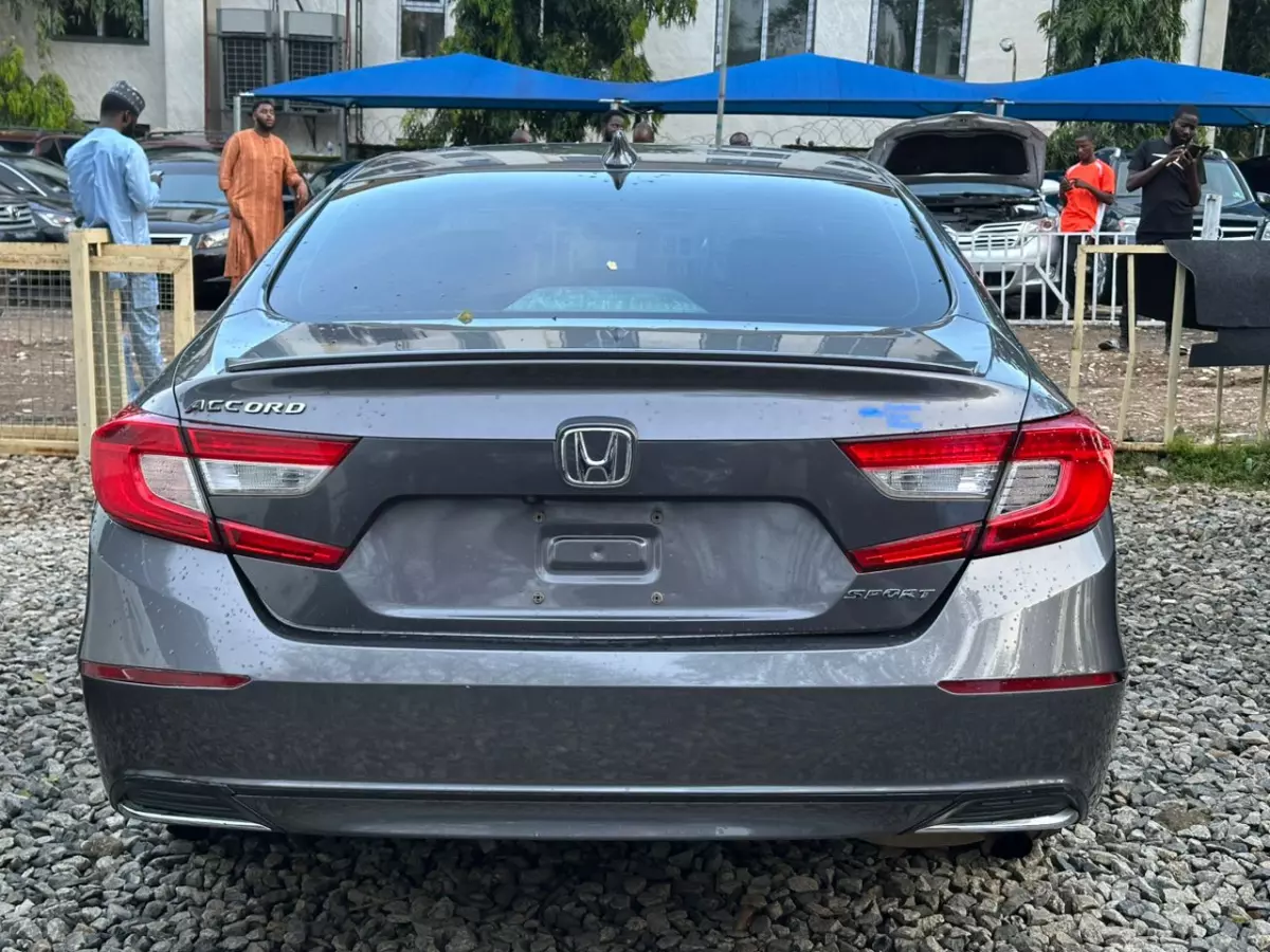 Honda Accord   - 2019