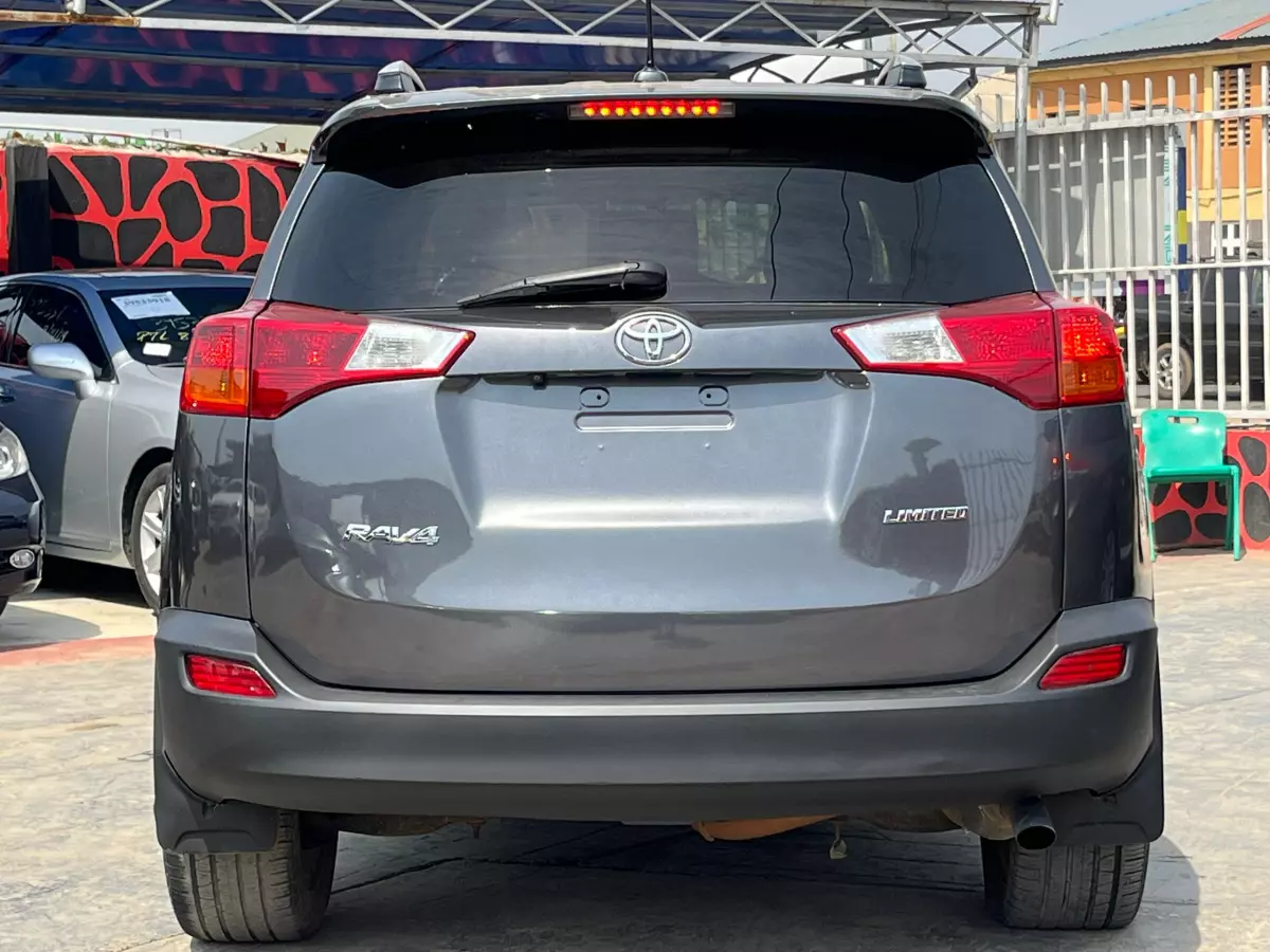 Toyota RAV 4   - 2013