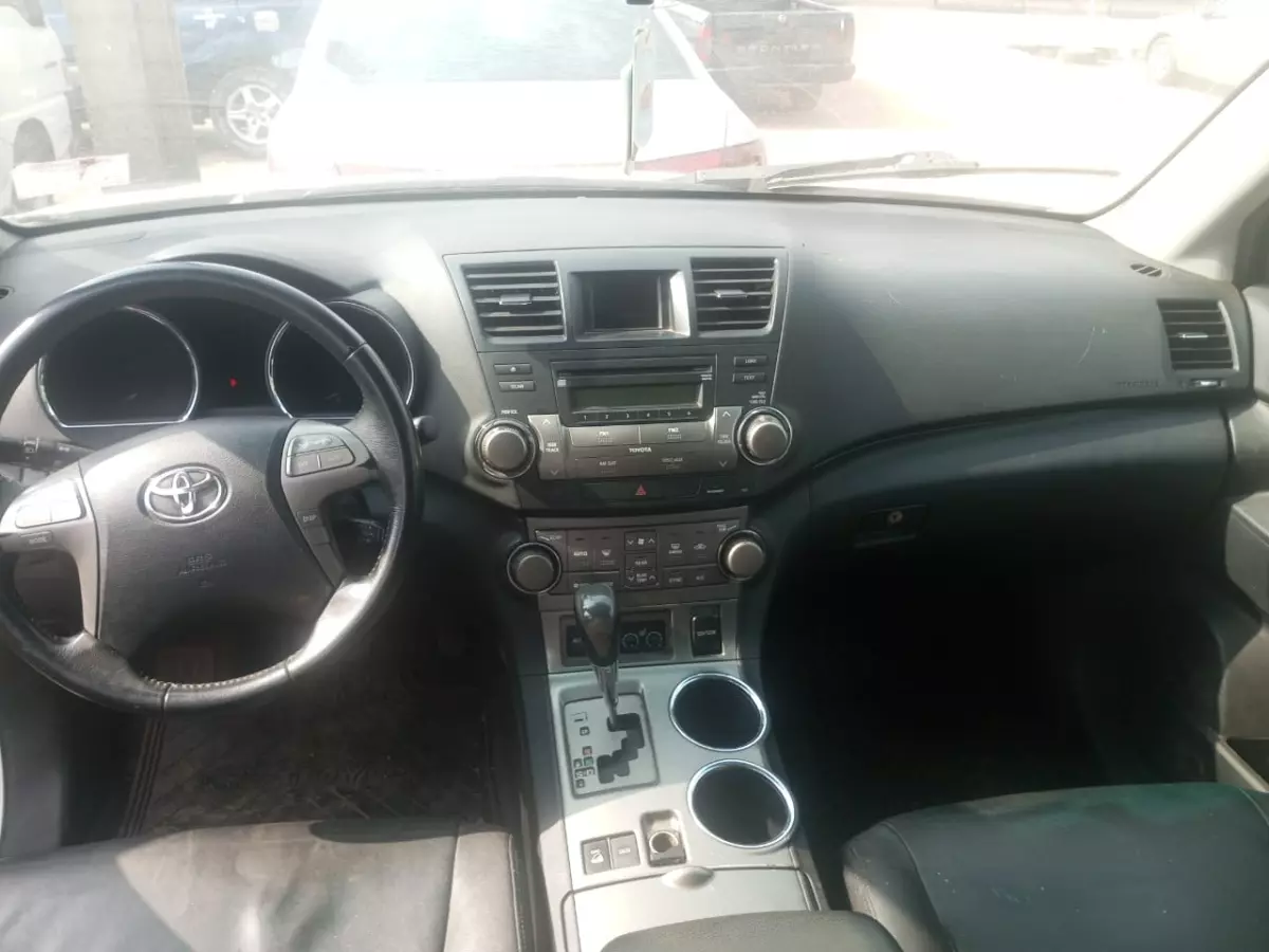 Toyota Highlander   - 2008