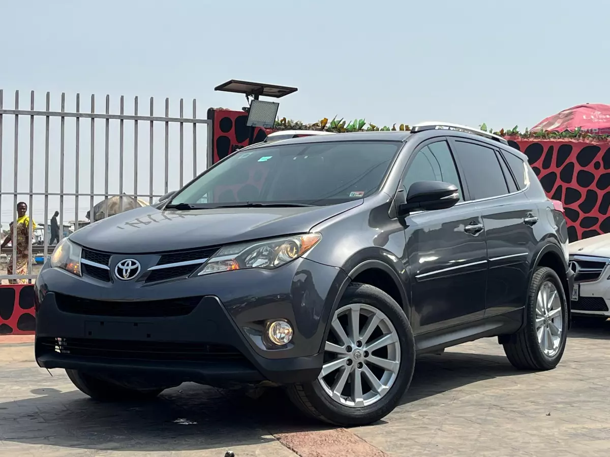 Toyota RAV 4   - 2013