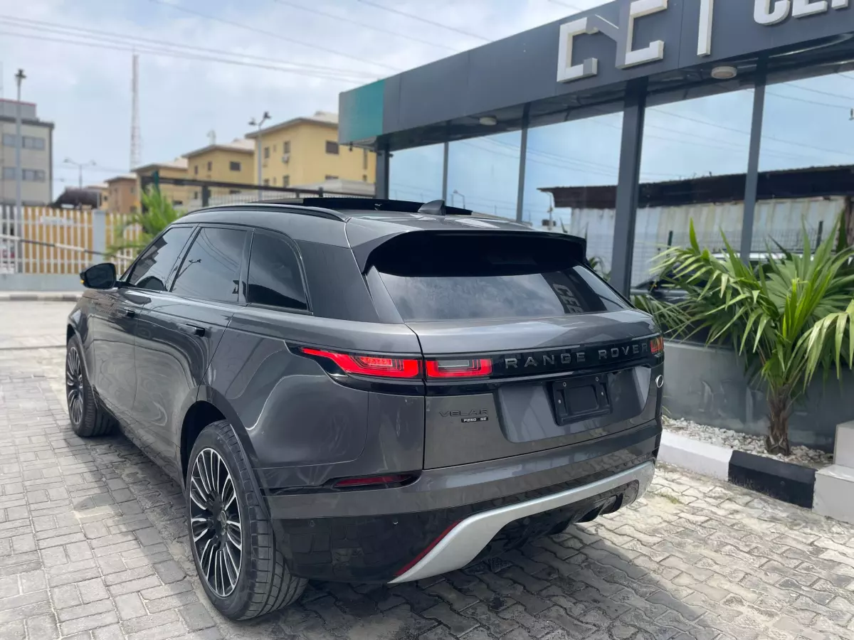 Land Rover Range Rover Velar   - 2018