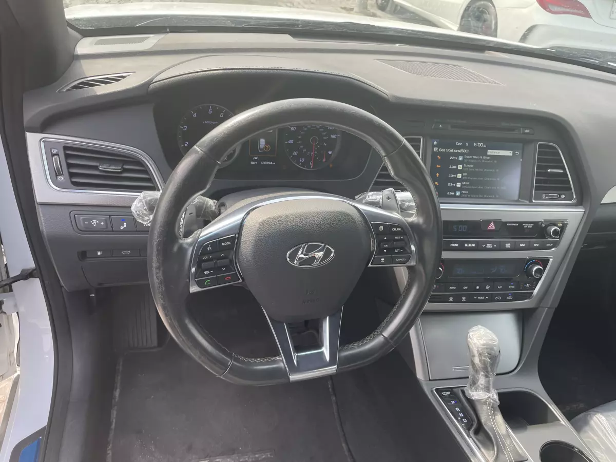 Hyundai Sonata   - 2015