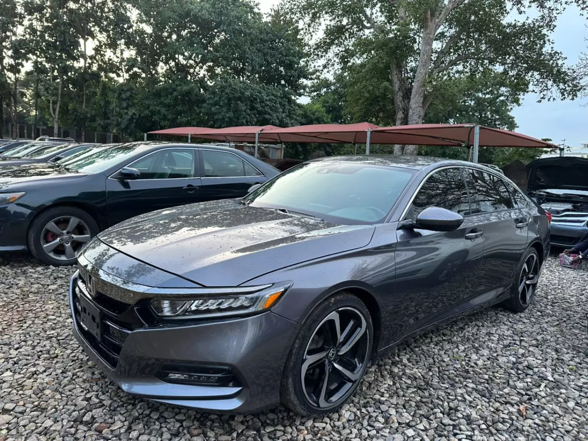 Honda Accord   - 2019