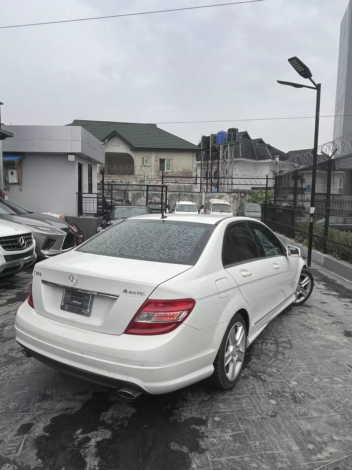 Mercedes-Benz C-class   - 2010